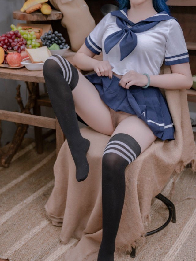 527050